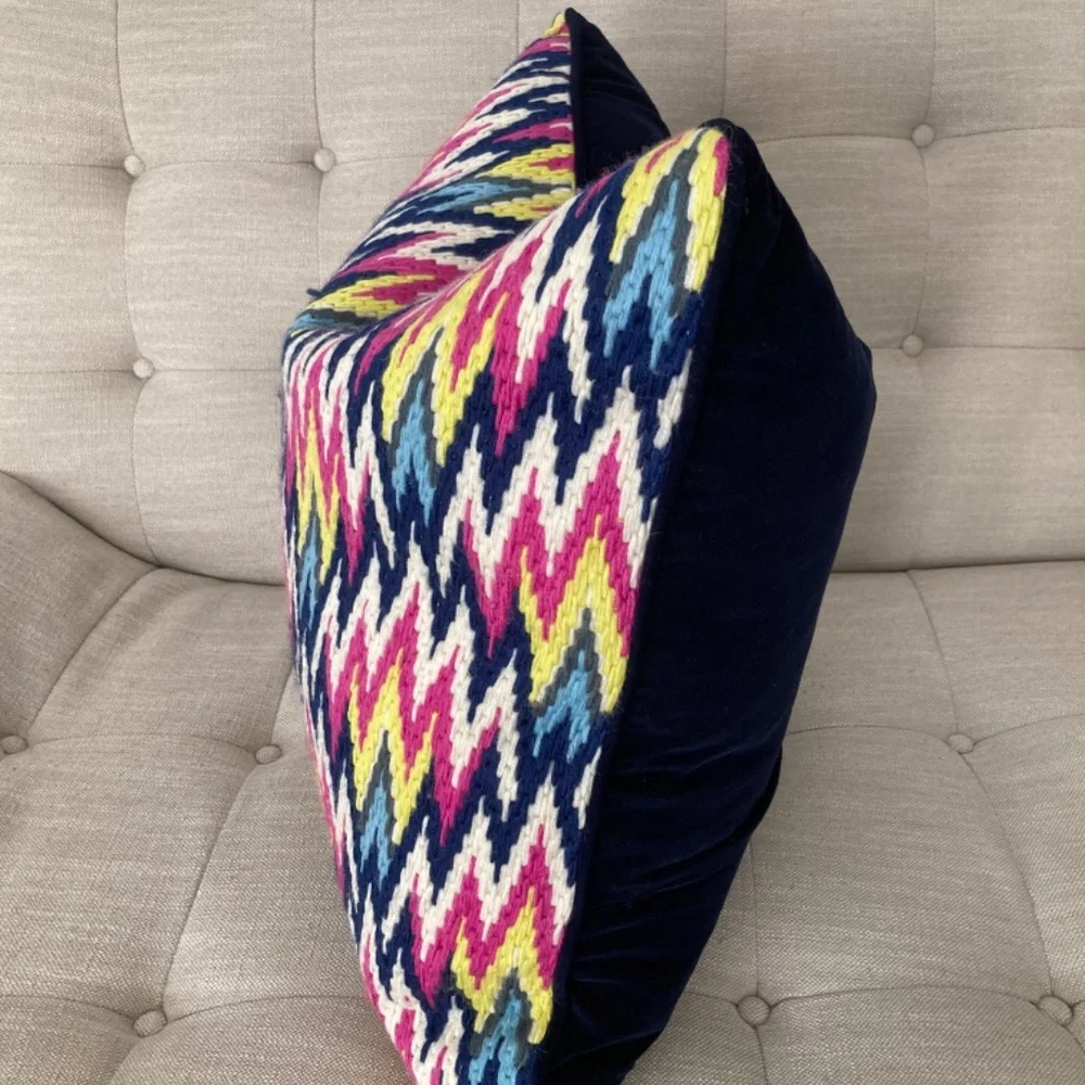 Jonathan Adler Bargello 20x20 Needlepoint Zigzag Throw Pillow Multicolor EUC